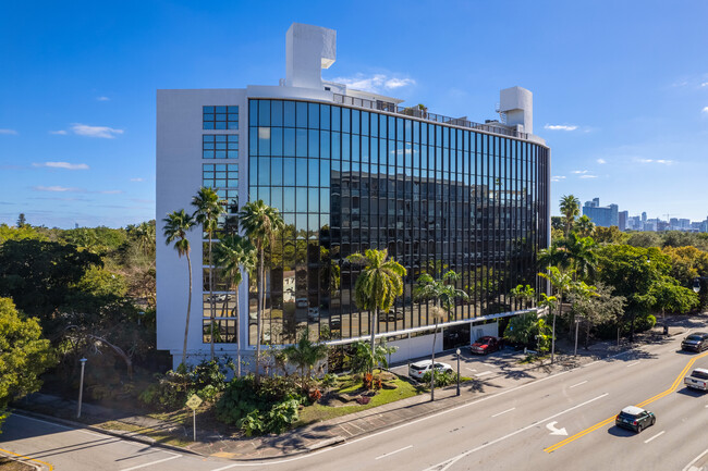 Flats At Morningside in Miami, FL - Foto de edificio - Building Photo