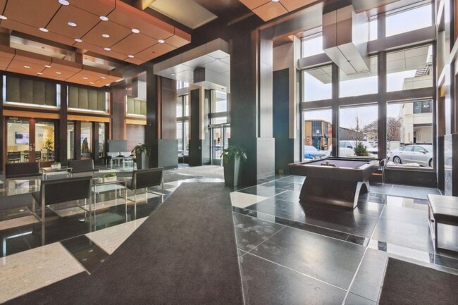 411 S Old Woodward Ave in Birmingham, MI - Building Photo - Building Photo