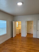 3924 Clarke St, Unit 1 in Oakland, CA - Building Photo - Building Photo