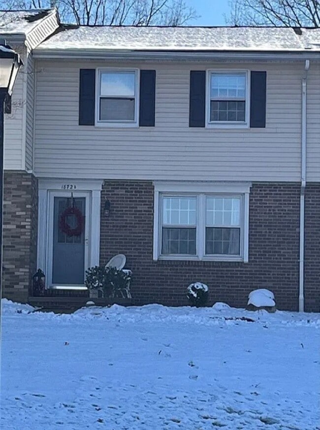 1872 Higby Dr, Unit B