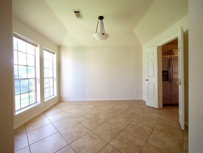 4915 Lochman Ln in Pearland, TX - Building Photo - Building Photo