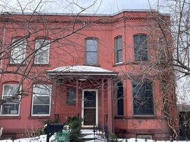 13 W 33rd St in Minneapolis, MN - Building Photo