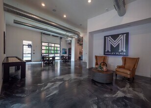 Makley Place in Columbus, OH - Building Photo - Building Photo