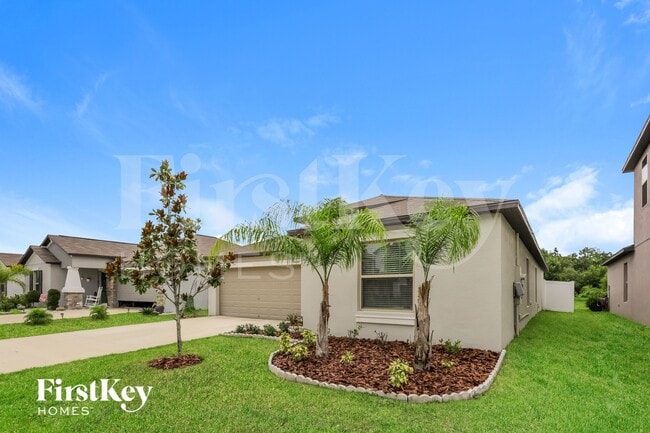 14616 Scottburgh Glen Dr in Wimauma, FL - Building Photo - Building Photo