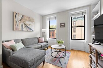 935 Park Ave in Hoboken, NJ - Building Photo - Building Photo