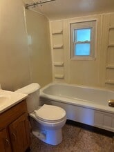 1403 Woodlawn Ave in Pittsburgh, PA - Building Photo - Building Photo
