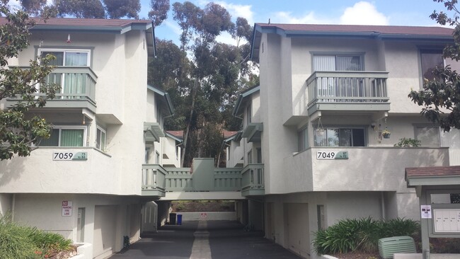 7059 Park Mesa Way in San Diego, CA - Building Photo - Building Photo