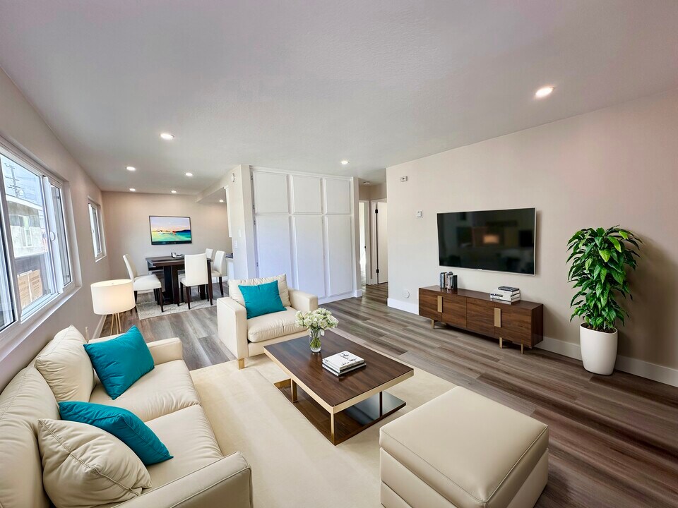 770 W 2nd St in San Pedro, CA - Building Photo