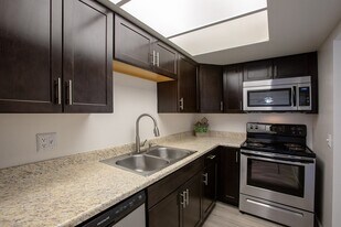 La Lomita in Tucson, AZ - Building Photo