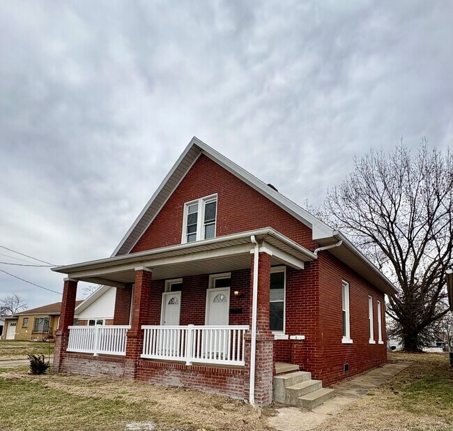 1210 Main St in Tell City, IN - Building Photo - Building Photo