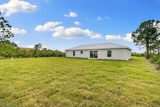 1064 Sunrise Blvd in Lehigh Acres, FL - Building Photo - Building Photo