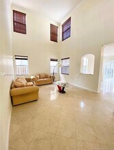 11350 NW 82nd Terrace in Doral, FL - Building Photo - Building Photo