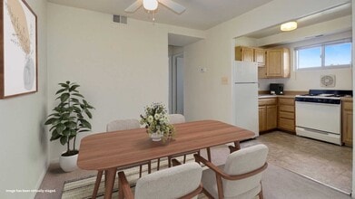 Barclay Square Apartments in Baltimore, MD - Foto de edificio - Building Photo