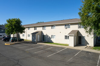 Baker Apartments in Ellensburg, WA - Foto de edificio - Building Photo