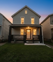 625 Glenwood Ave in Ambridge, PA - Building Photo