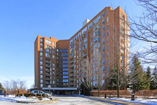 1414 King St E in Kitchener, ON - Building Photo