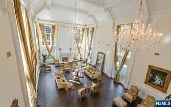 51 Chestnut Ridge Rd in Saddle River, NJ - Building Photo - Building Photo