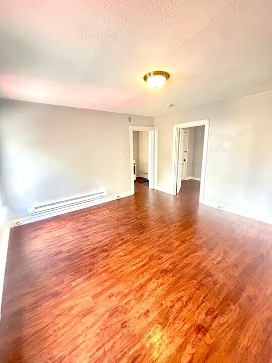 404 W Orange St in Lancaster, PA - Building Photo