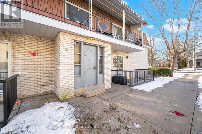 2320 Hixon St in Oakville, ON - Building Photo - Building Photo