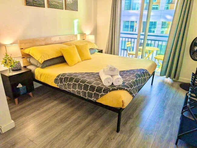 2415 2nd Ave, Unit SI ID1313860P in Seattle, WA - Building Photo - Building Photo