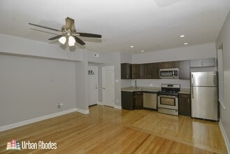 2958 N Washtenaw Ave, Unit J08W in Chicago, IL - Foto de edificio - Building Photo