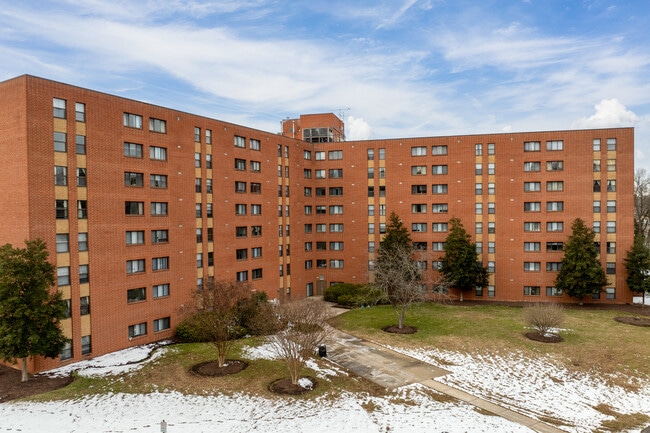 Renaissance Apartments in Richmond, VA - Building Photo - Building Photo