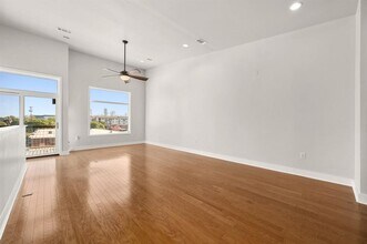 1702 S Lamar Blvd in Austin, TX - Building Photo - Building Photo