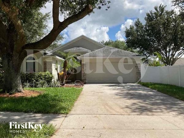 3122 Beaver Pond Trail in Valrico, FL - Building Photo