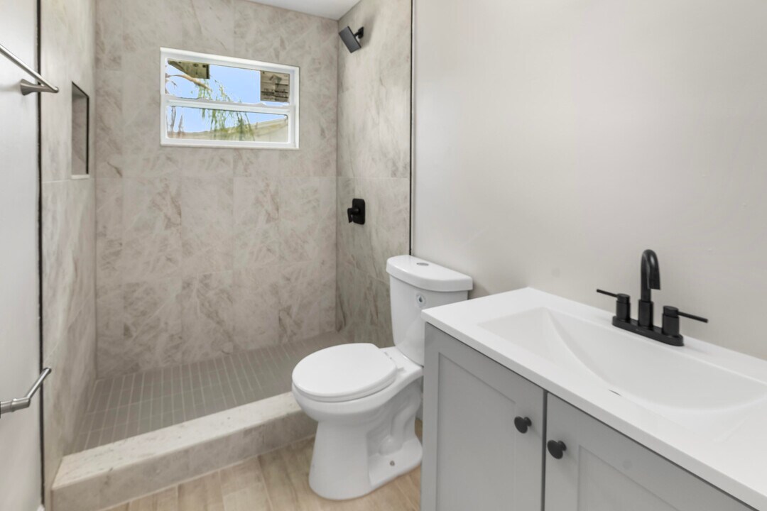 4397 Purdy Ln in West Palm Beach, FL - Building Photo