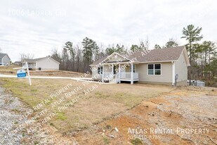 1006 Lauren Cir E in Odenville, AL - Building Photo