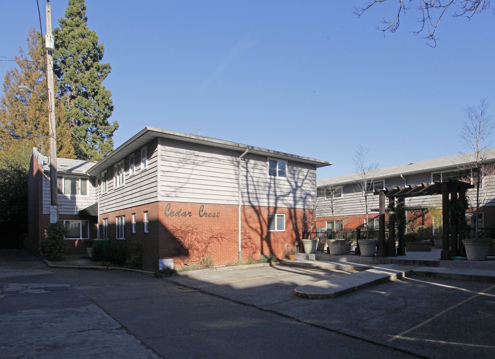 Cedar Crest in Portland, OR - Building Photo