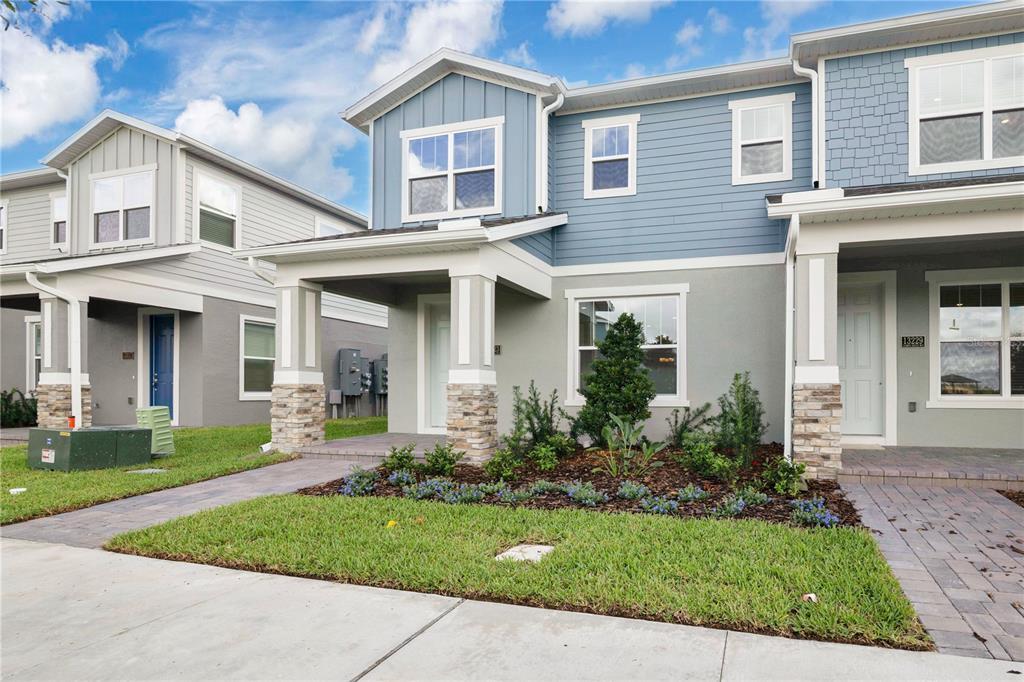 13223 Calming Breeze Wy in Winter Garden, FL - Building Photo