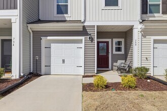 754 Rolling Flds Dr in Graham, NC - Foto de edificio - Building Photo
