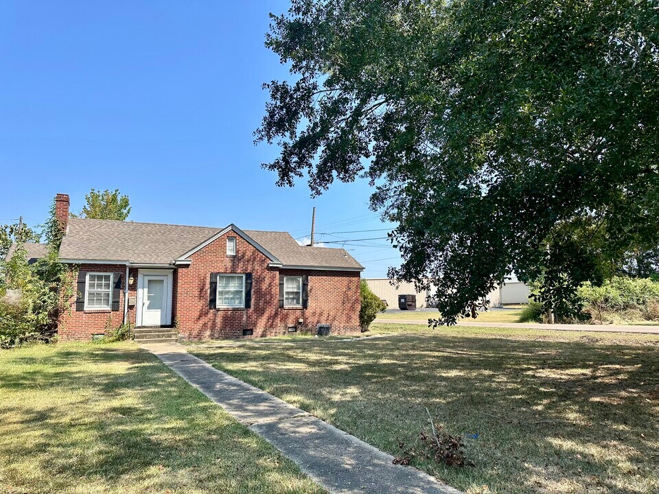 139 King St in Columbus, MS - Building Photo
