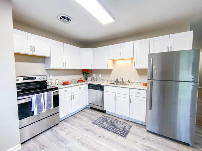 Catalpa Crossing Apartments in Madison, WI - Building Photo - Building Photo
