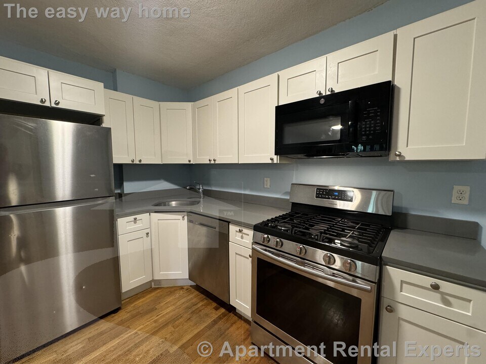 68 Beacon St in Somerville, MA - Building Photo