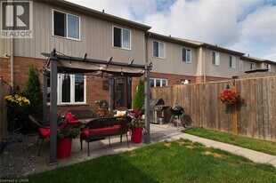 511 Victoria Rd N in Guelph, ON - Building Photo
