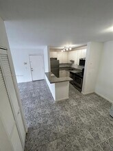 10765 Cleary Blvd in Plantation, FL - Building Photo - Building Photo