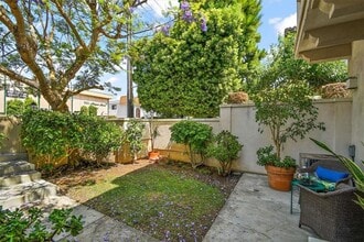 630 Meyer Ln in Redondo Beach, CA - Building Photo - Building Photo