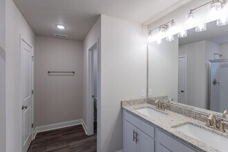 Kindrey Townhomes in Gallatin, TN - Building Photo - Interior Photo