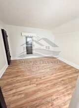 415 N Pearl St in Crestline, OH - Building Photo - Building Photo