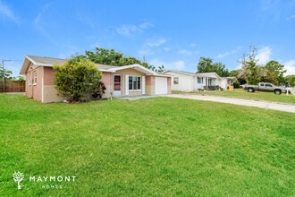 7206 Rhinebeck Dr in Port Richey, FL - Building Photo - Building Photo