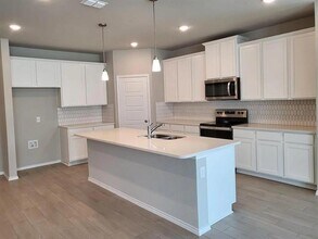 5913 Hopkins Dr in Providence Village, TX - Building Photo - Building Photo