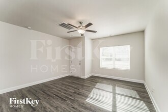 2823 Curbstone Ln in Charlotte, NC - Foto de edificio - Building Photo