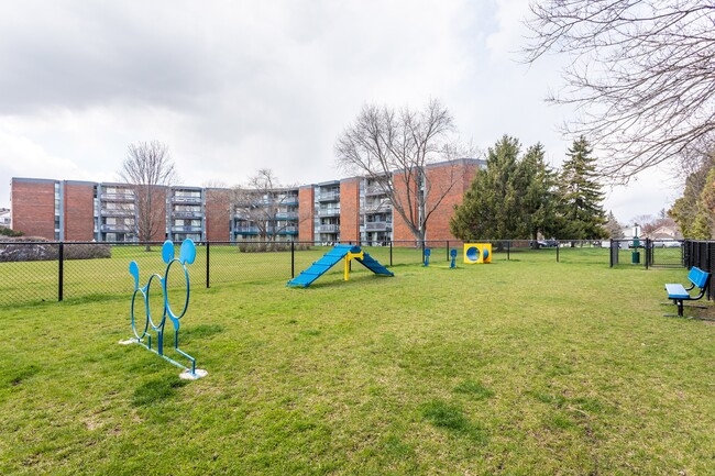 The Township at St. Charles in St. Charles, IL - Foto de edificio - Building Photo