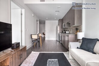 700 W 9th St, Unit FL22-ID624 in Los Angeles, CA - Building Photo - Building Photo