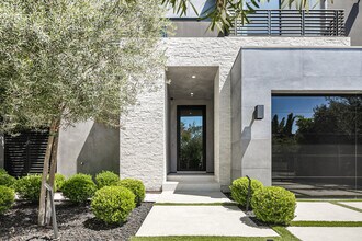 356 N La Jolla Ave in Los Angeles, CA - Building Photo - Building Photo