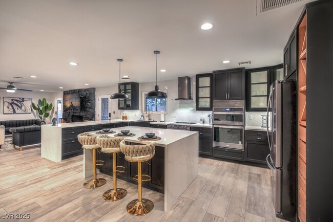 property at 3322 W Mardon Ave