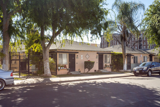 714 S Grand View St in Los Angeles, CA - Building Photo - Building Photo