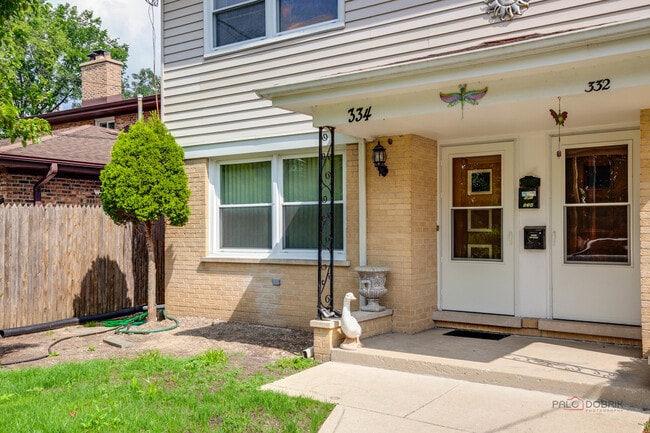 334 Euclid Ave in Highwood, IL - Building Photo - Building Photo
